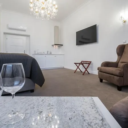 Arte Apartment *